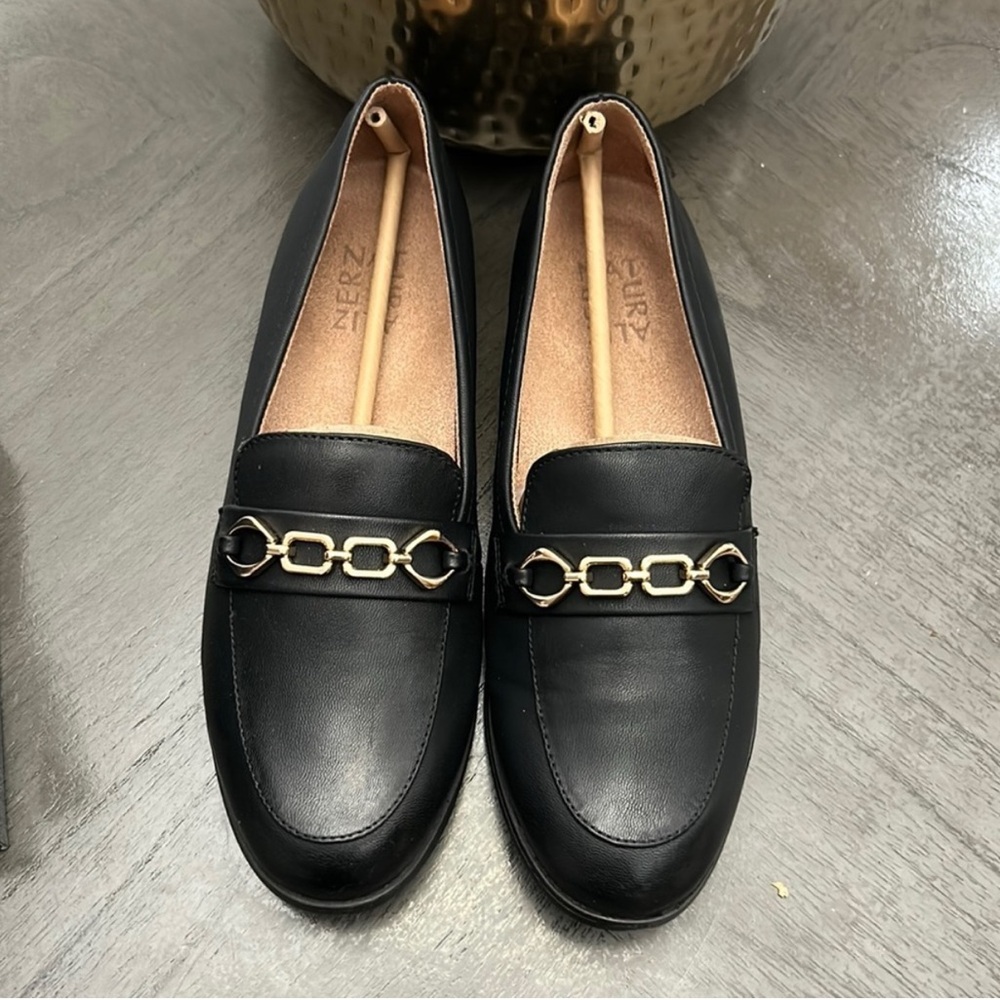 Naturalizer Mariana Chain Link Loafer